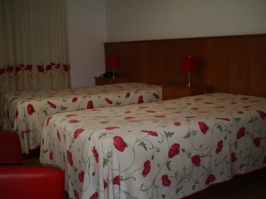 Hotel Serafim Almodôvar Buitenkant foto